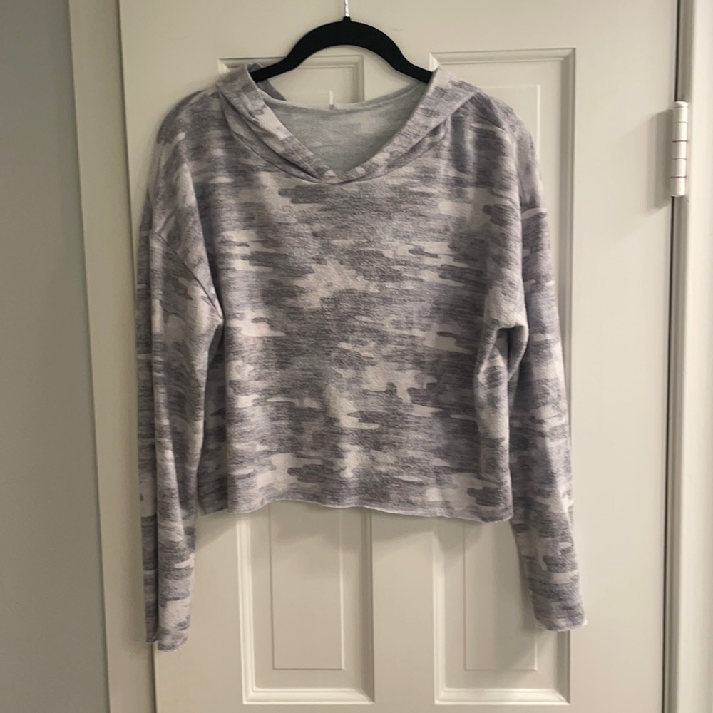 Beyond Yoga Hooded Camo Long Sleeve
